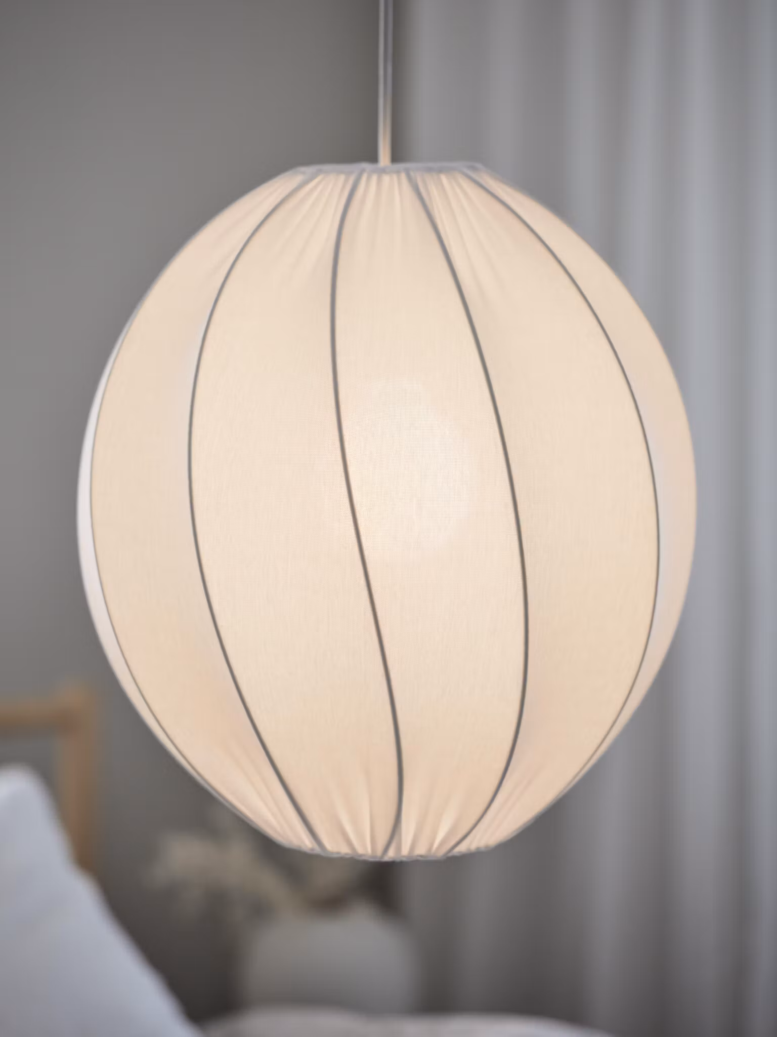 Olivia Taklampa Twist vit 35cm