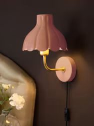 Wells vägglampa Mellanrosa/guld 21cm
