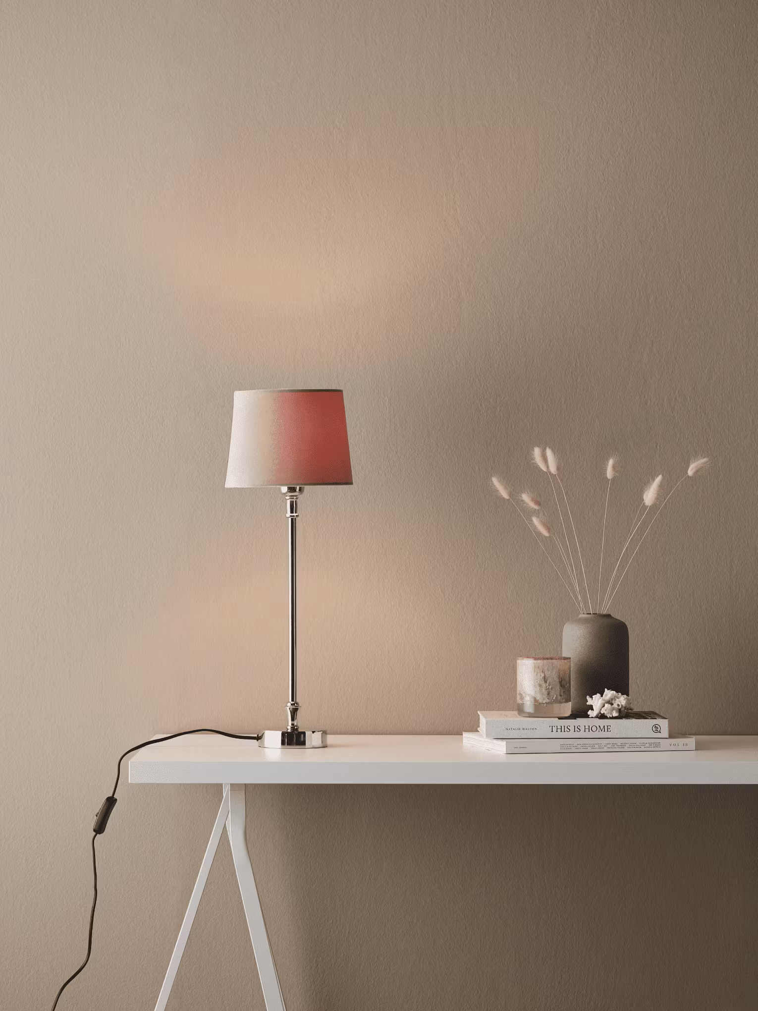 Liam bordslampa med rosa skärm 59cm