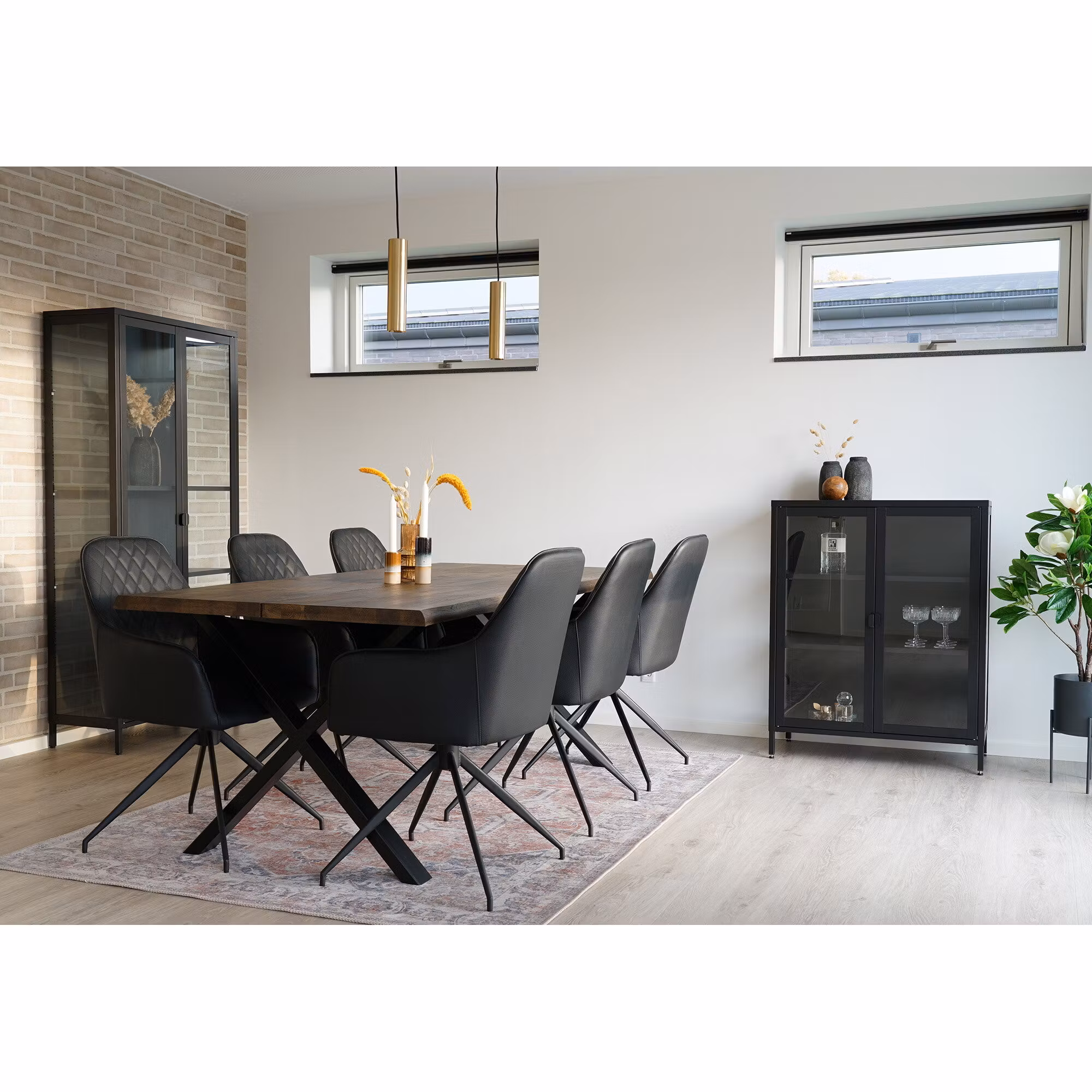 Harbo Dining Chair with swivel