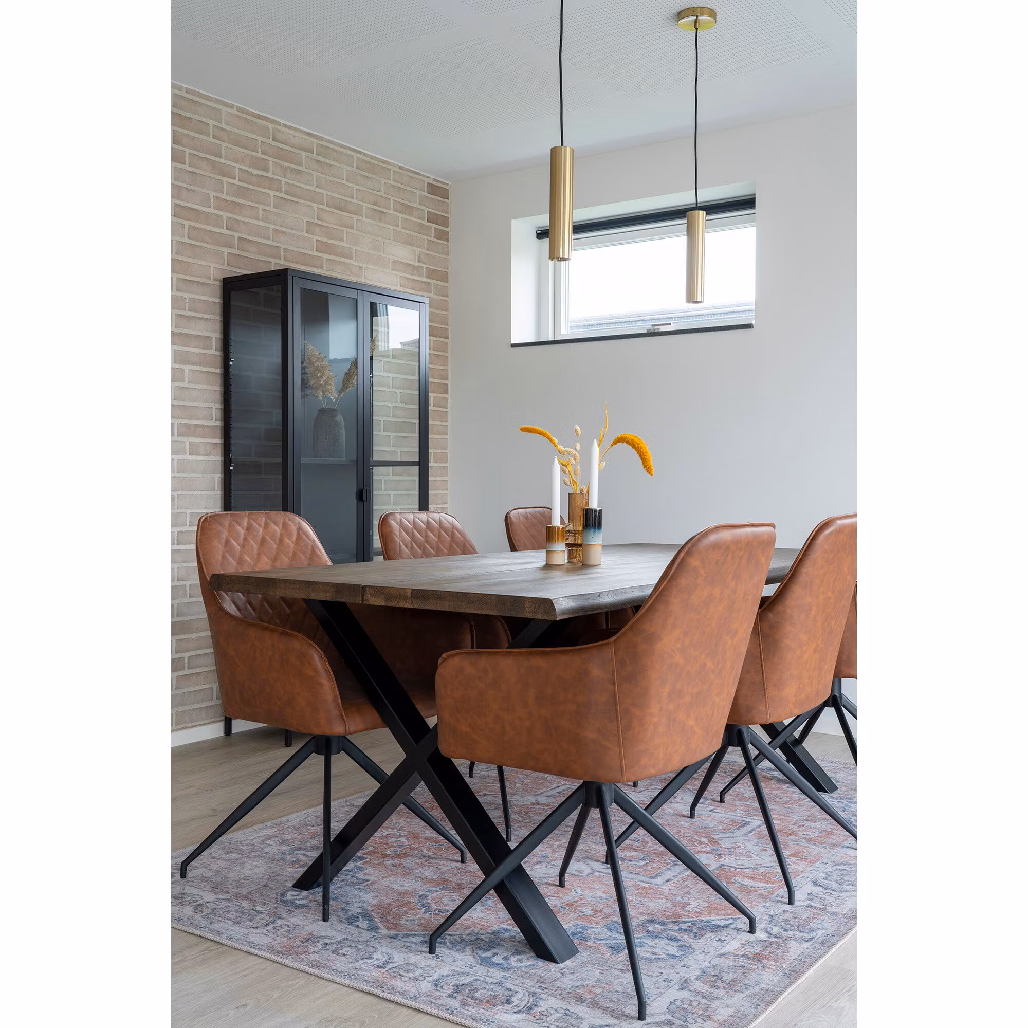 Harbo Dining Chair with swivel