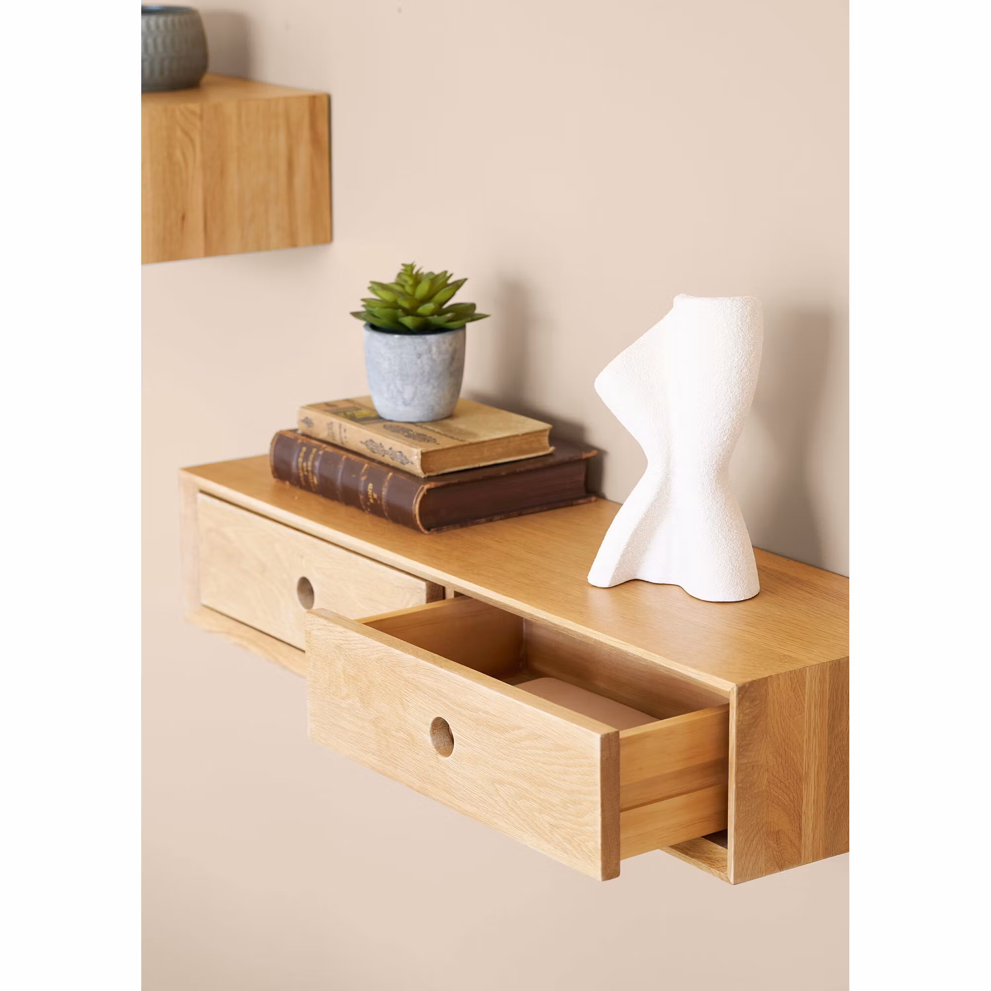 Luzern Wallmounted Chest