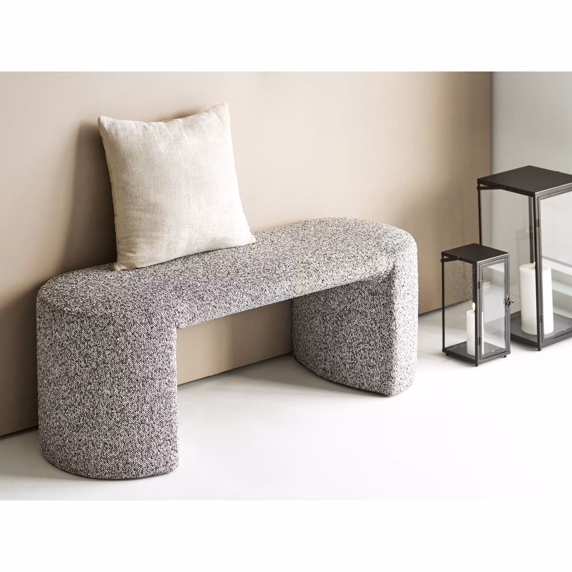 Leros Cushion