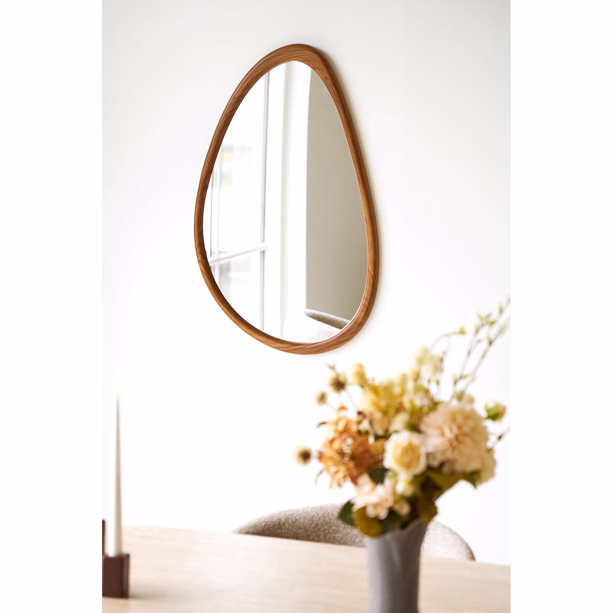 Luxon Mirror