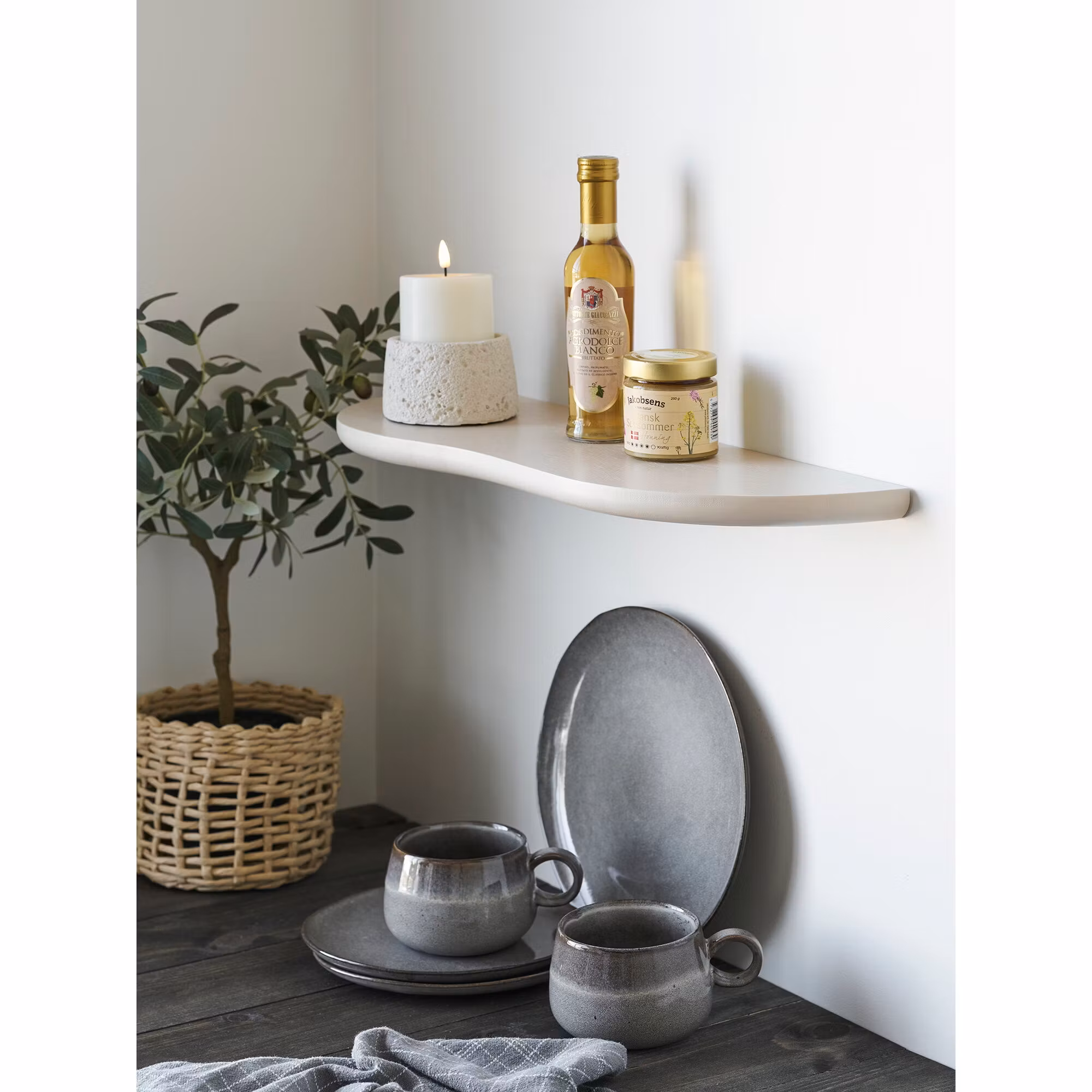 Botta Wall Shelf