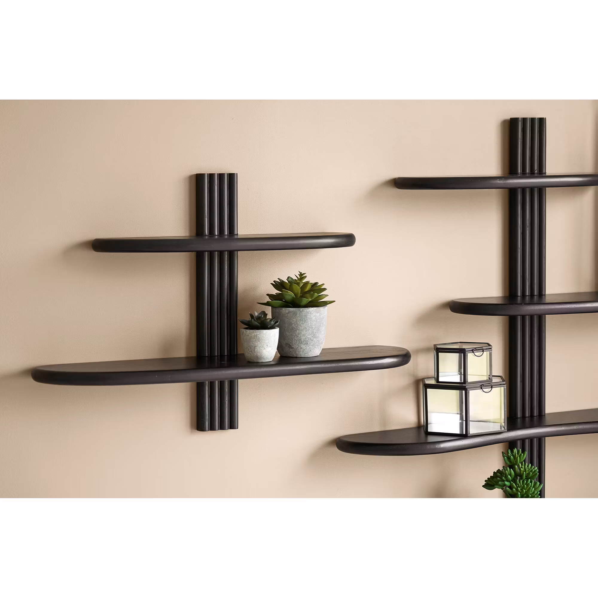 Aliano Wall Shelf