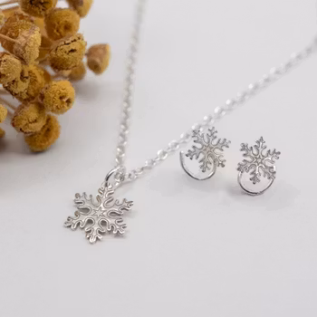 Sneeuwvlokbundel - Comfortoorbellen en ketting van gerecycled sterlingzilver