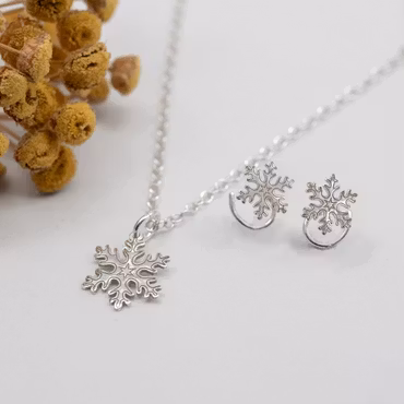 Sneeuwvlokbundel - Comfortoorbellen en ketting van gerecycled sterlingzilver