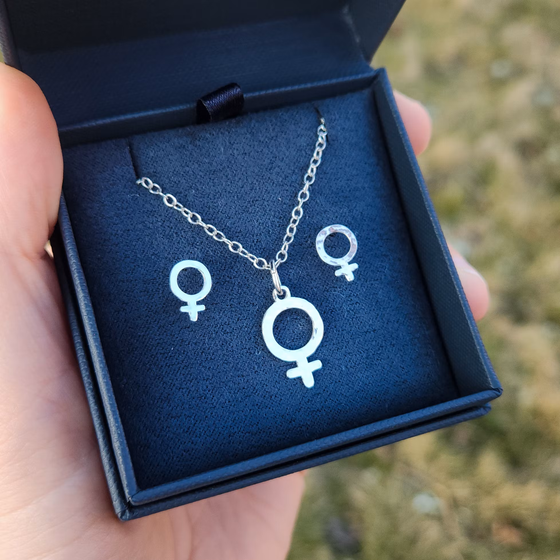 Venus Set - Earrings and Necklace in Recycled Silver