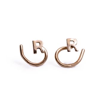 18K Mini Letters - Comfort Earrings in Recycled Gold