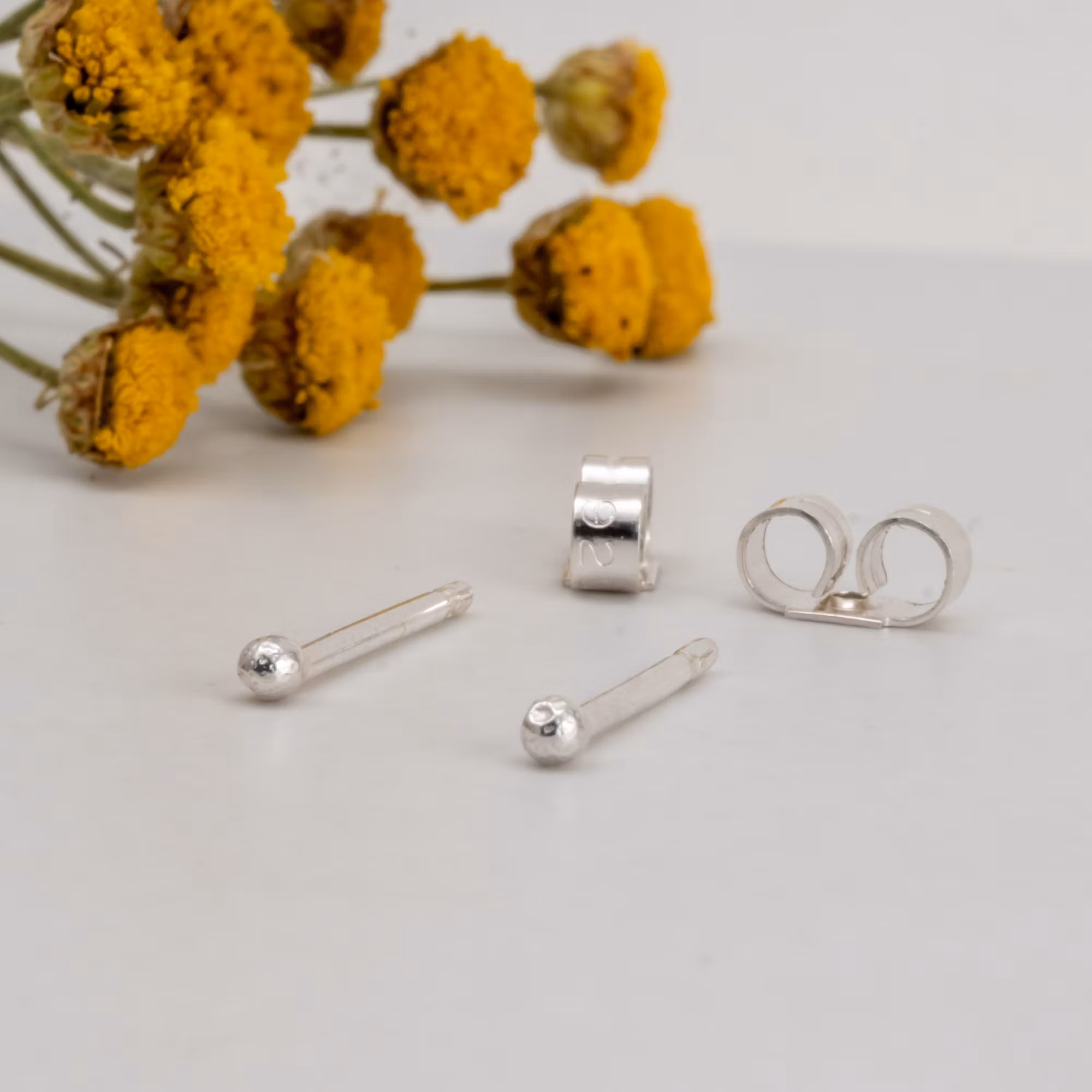 Microdruppels oorknopjes Gerecycled zilver