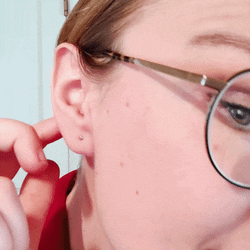 18K Micro Hearts Comfort Earrings in Recycled Gold