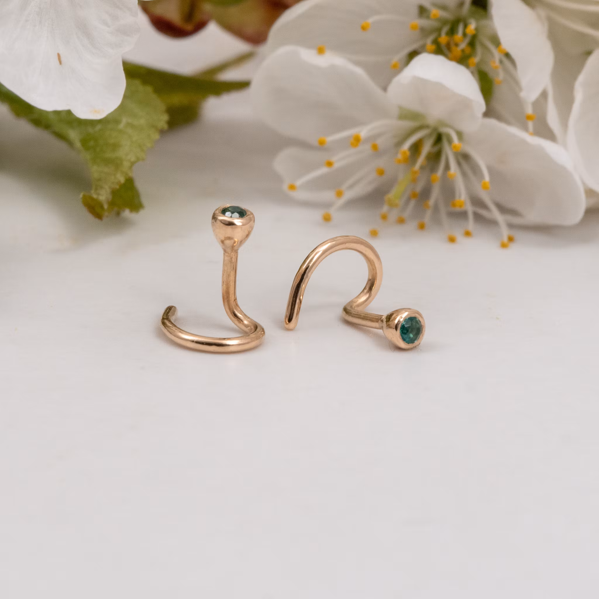 18K Lab-grown Emerald Mini Comfort Earrings Recycled Gold