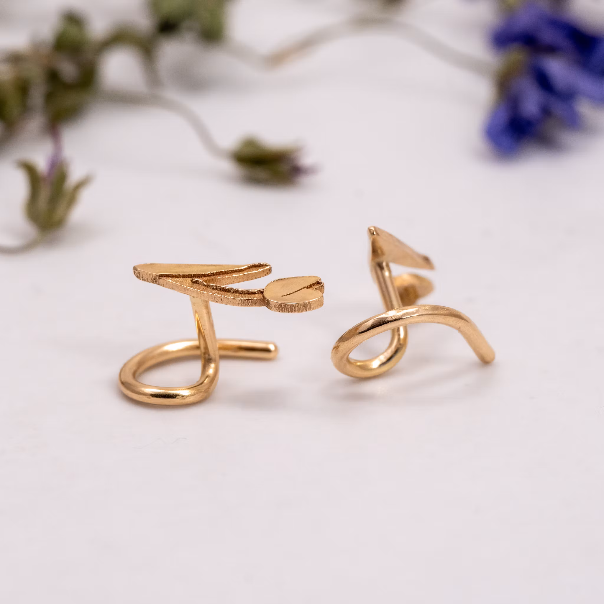 18K Tulip - Comfort Earrings in Recycled Gold