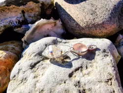 Facettslipad Rosenkvarts med Herkimer diamant