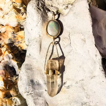 Opal från Australien med Lemurien bergkristall