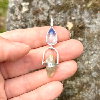 Dumortierite in Quartz with Raw bright Sapphire