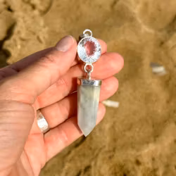 Maiden of the sea, clear quarts with blue/pink lithium.