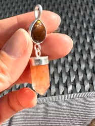 Eldagat med Amphibole Quartz