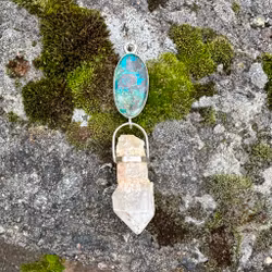 Krysokolla med mycket speciell scepter kristall i bergkristall