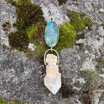 Krysokolla med mycket speciell scepter kristall i bergkristall