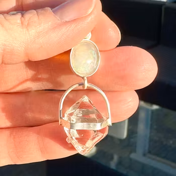 Velo opal med Herkimer diamant