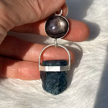 Star ruby with Apatite