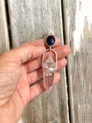 Quan Yin, Black opal with clear quartz Vogel