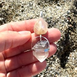 High priestss of the stars, Apricot Rainbow Moonstone with Dumortierite quartz