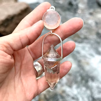 Masterpiece - Rose Quartz with Vogel Lodolite