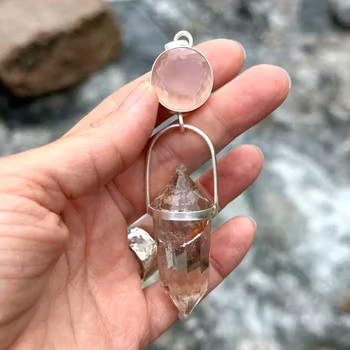 Masterpiece - Rose Quartz with Vogel Lodolite