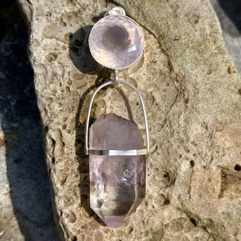 Hogher love- Rose quartz with double terminated Brandenberg Amethyst