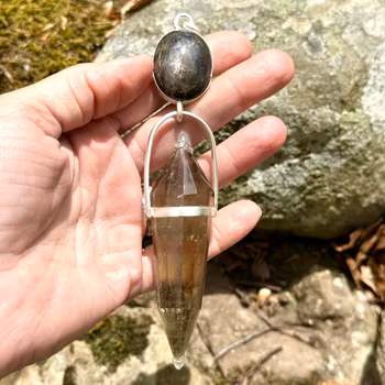 Soul whisperer- Masterpiece  Star sapphire with Citrine Vogel crystal