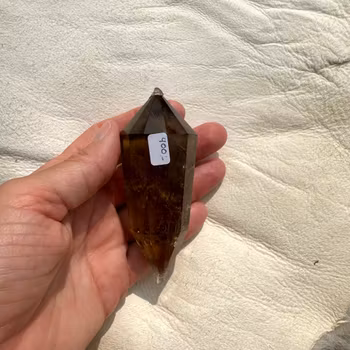 Top quality citrine with a deep color. Natural and strong.