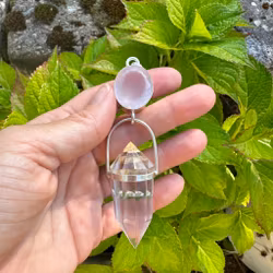Aphrodite - Higher love - Rose Quartz with Clear Quartz Vogel- Masterpiece