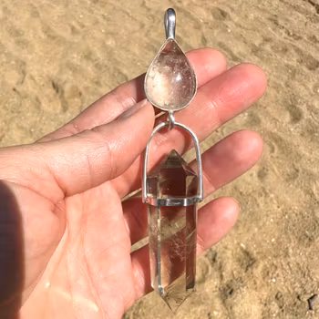Godess Amaterasu/enlightened being- Golden Beryll with naturally double terminated citrine.