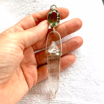 Chiron healing light- Green Amethyst with clear quartz Vogel