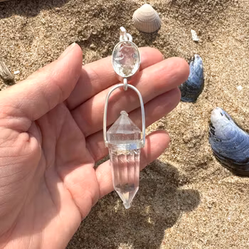 Sha’as - gates of light- Golden Beryll with inclusions with clear Quartz Vogel crystal
