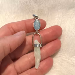 Isis and the white healing flame of truth-White opal from Australia with white Boulder Opal from Australia.