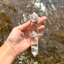 Portal of divine light of the Pleiades, Masterpiece- clear Quartz with 24 sided Vogel crystal.