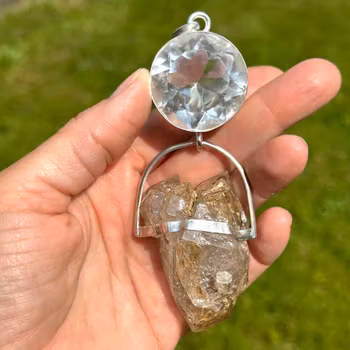 Portal of light-The light bringer Hathor- Clear Quartz with naturally double terminated skeletal Elestial Quartz