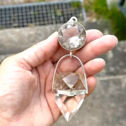 Golden dragon of golden times   Golden Quartz with Citrine Dragon egg