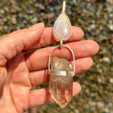 Awakening of the Old Bloodlines – Reclaim Your Birthright, Apricot rainbow moonstone with clear Nordic Quartz