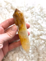 Golden healer Vogel crystal