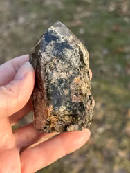 Raw dark Lodolite
