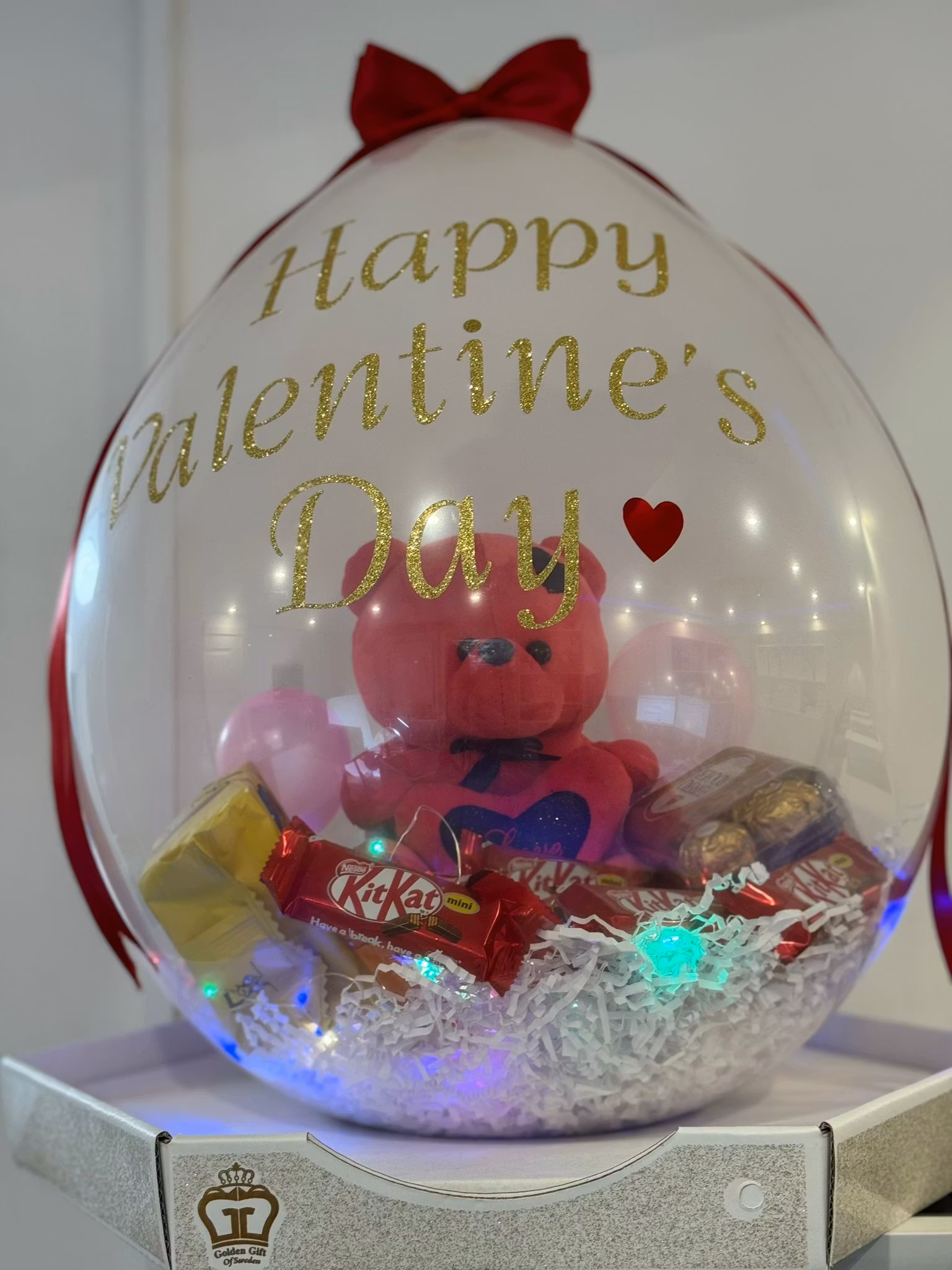 Presentfyllda ballonger med eget innehåll