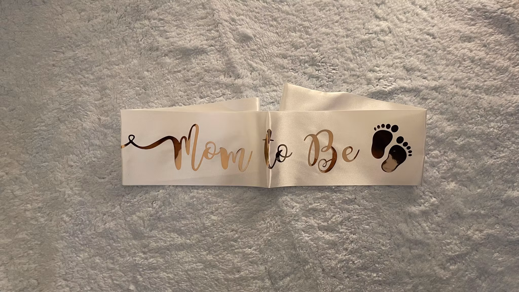 Ordensband "Mom To Be" Vit med Guld text