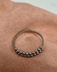 Stål justerbar ring med prickig kant - silver