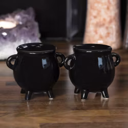 Saltströare och Pepparströare kittel set.
