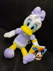 DISNEY Daisy Anka Plush 20cm